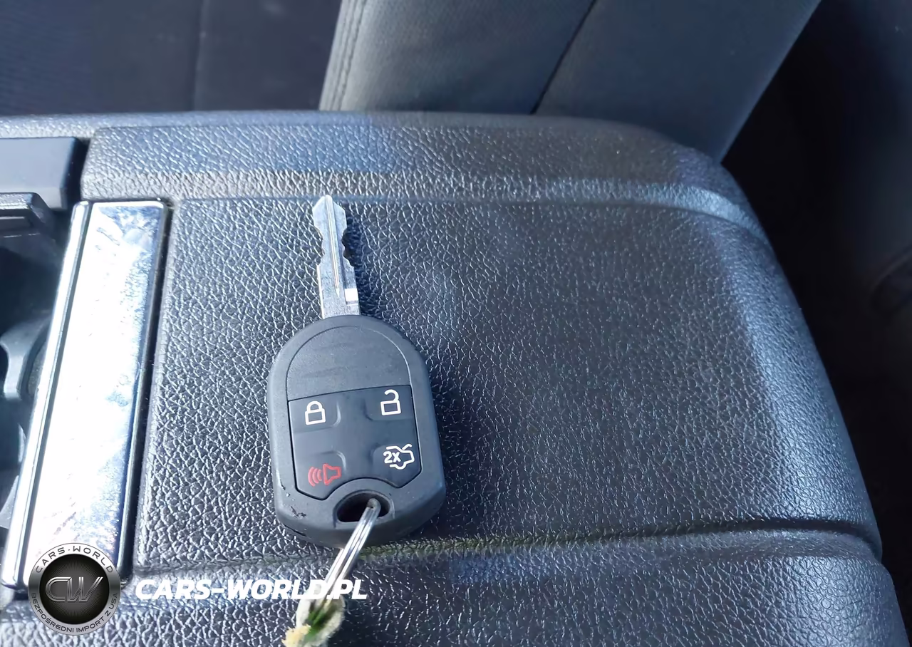2013 Ford Mustang V6 VIN:1ZVBP8AM0D5256438 - 11