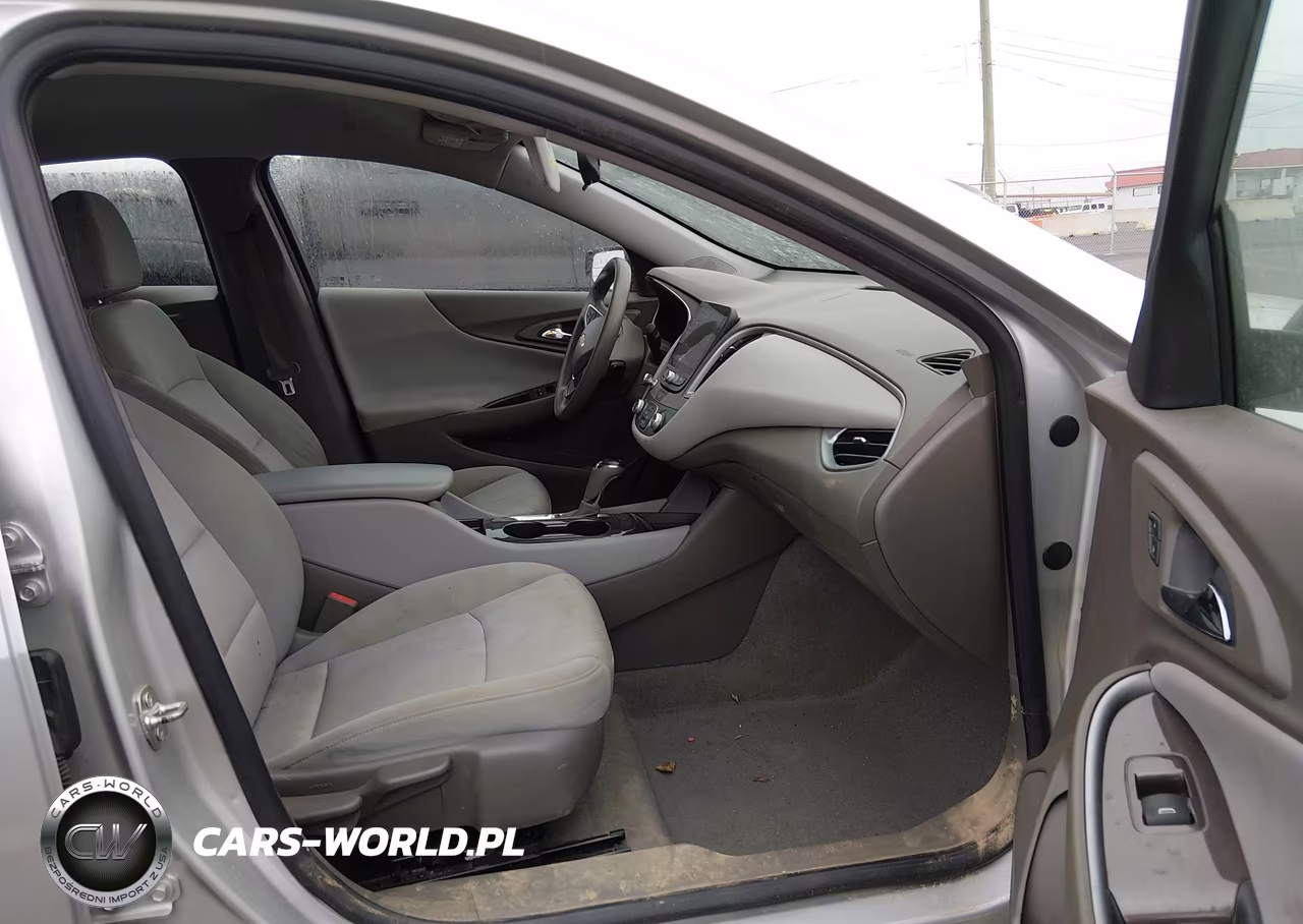 2019 Chevrolet Malibu 1Ls VIN:1G1ZB5ST3KF114511 - 5