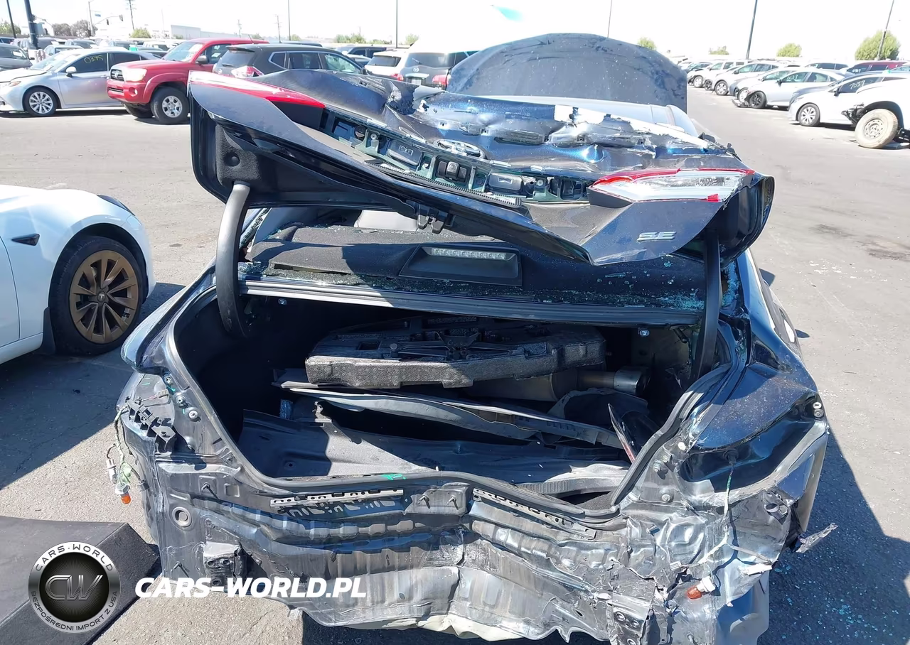 2020 Toyota Camry Se VIN:4T1G11AK5LU960201 - 6