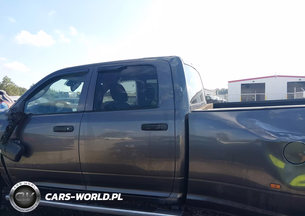 2015 Ram 3500 Tradesman VIN:3C63RRGL3FG556225 - 17