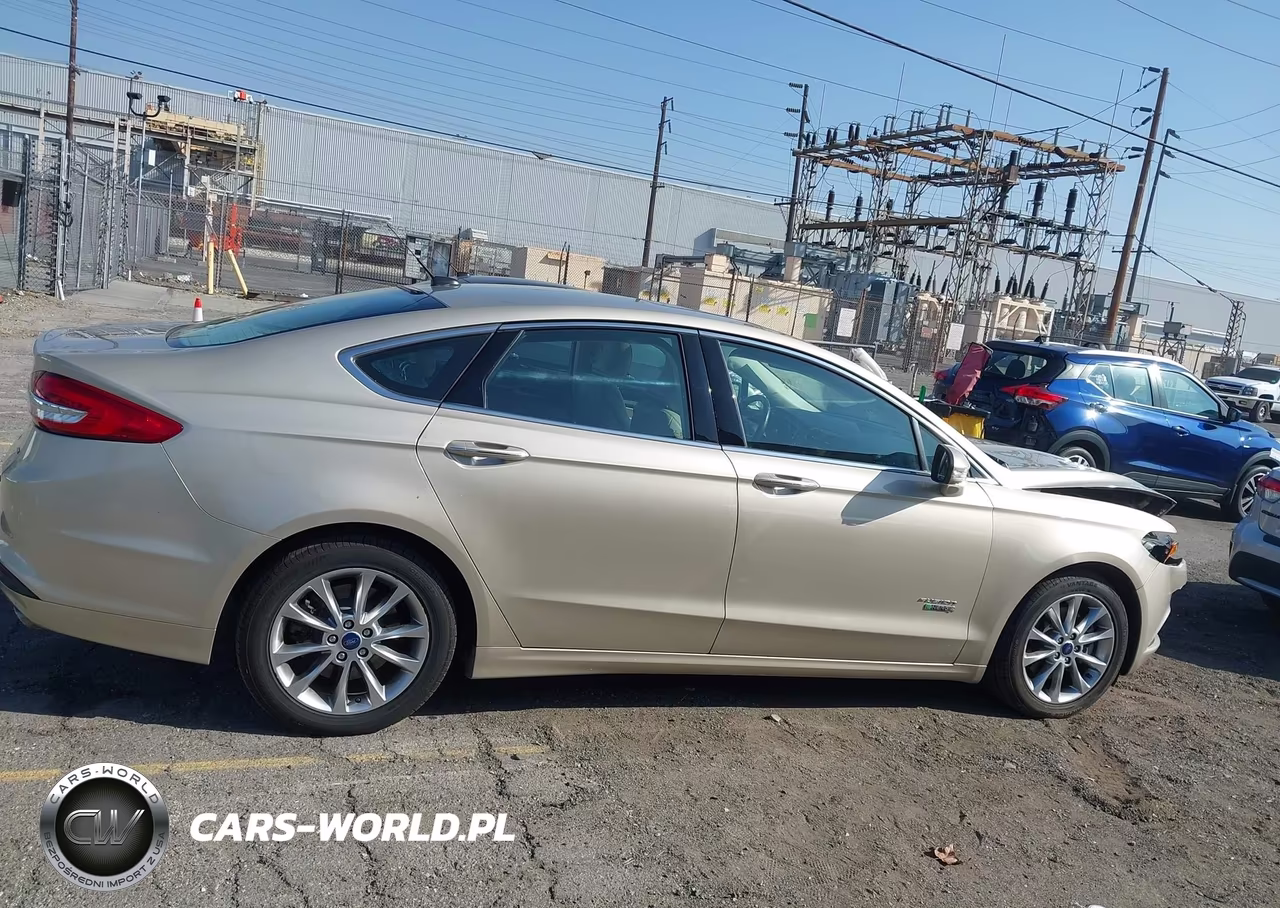 2018 Ford Fusion Energi Se Luxury VIN:3FA6P0PU3JR111390 - 13