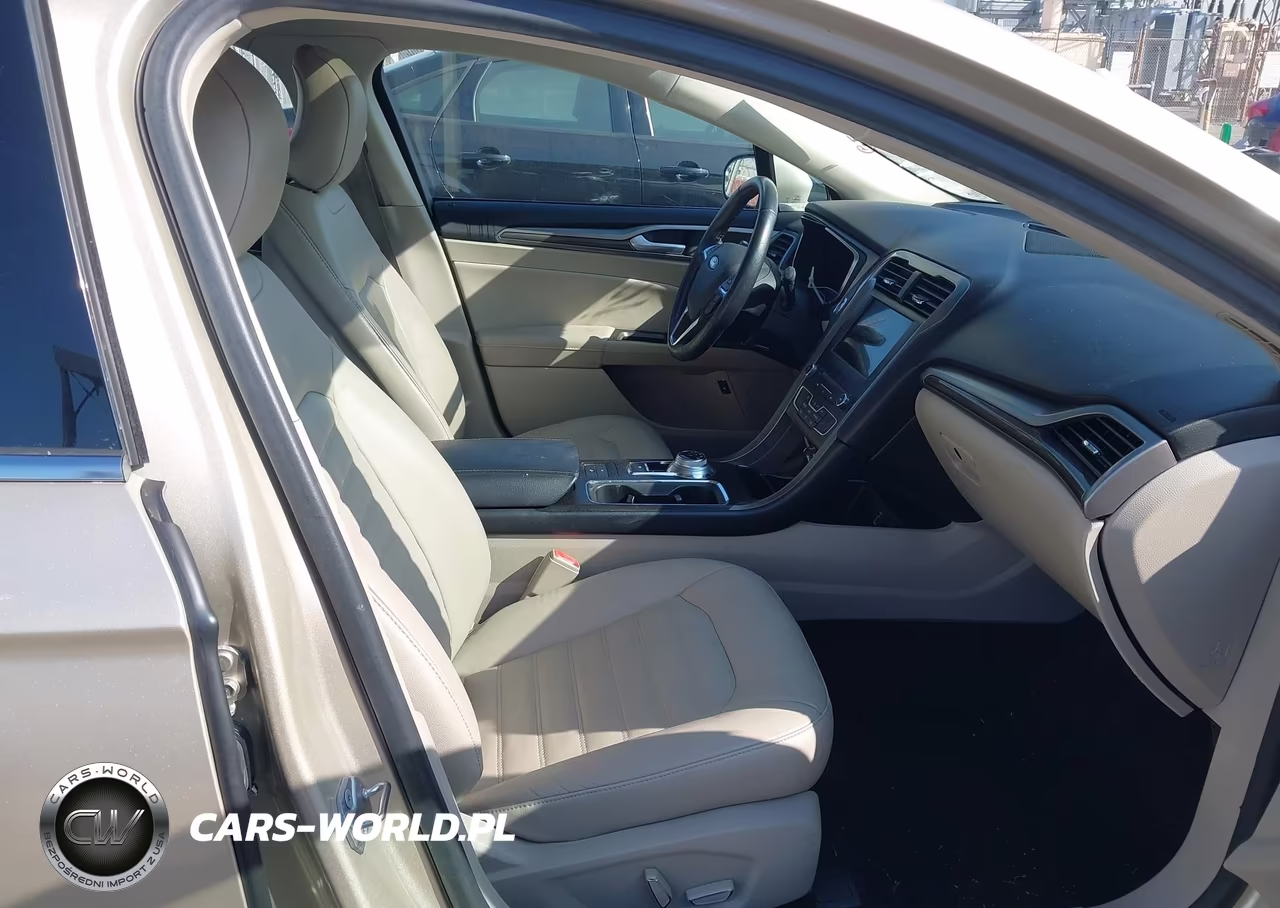 2018 Ford Fusion Energi Se Luxury VIN:3FA6P0PU3JR111390 - 5