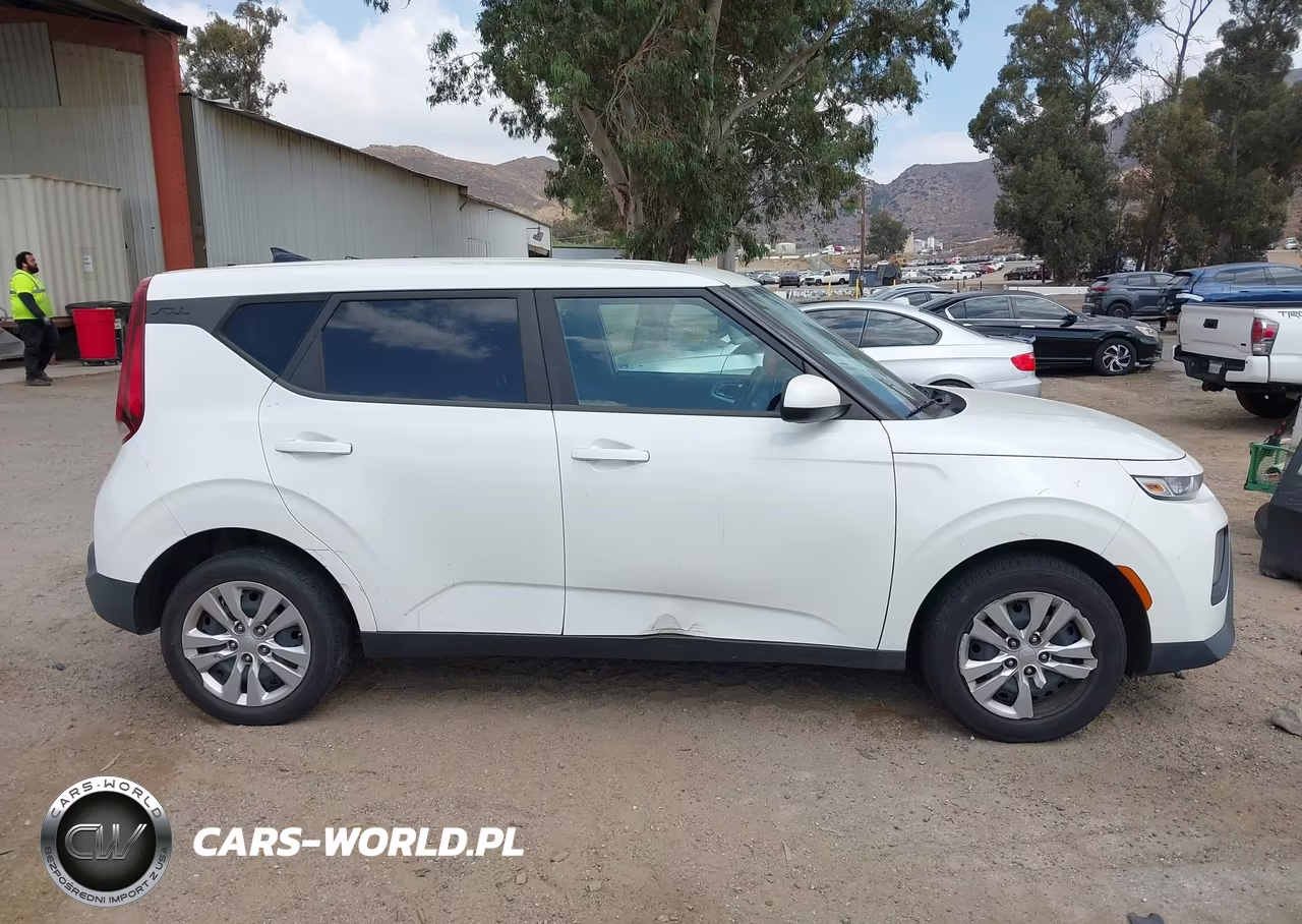 2022 Kia Soul Lx VIN:KNDJ23AU1N7165135 - 14