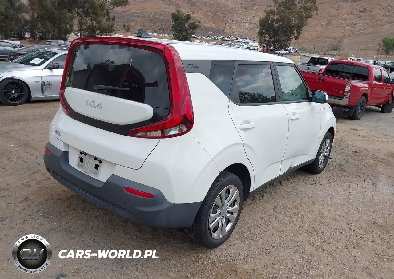 2022 Kia Soul Lx VIN:KNDJ23AU1N7165135 - 4