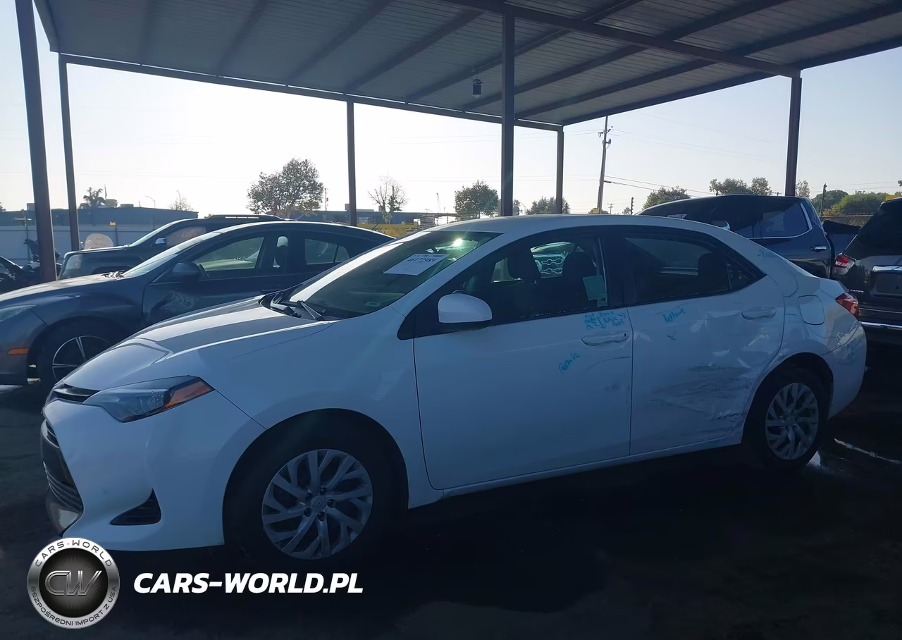 2019 Toyota Corolla Le VIN:5YFBURHE0KP860846 - 14