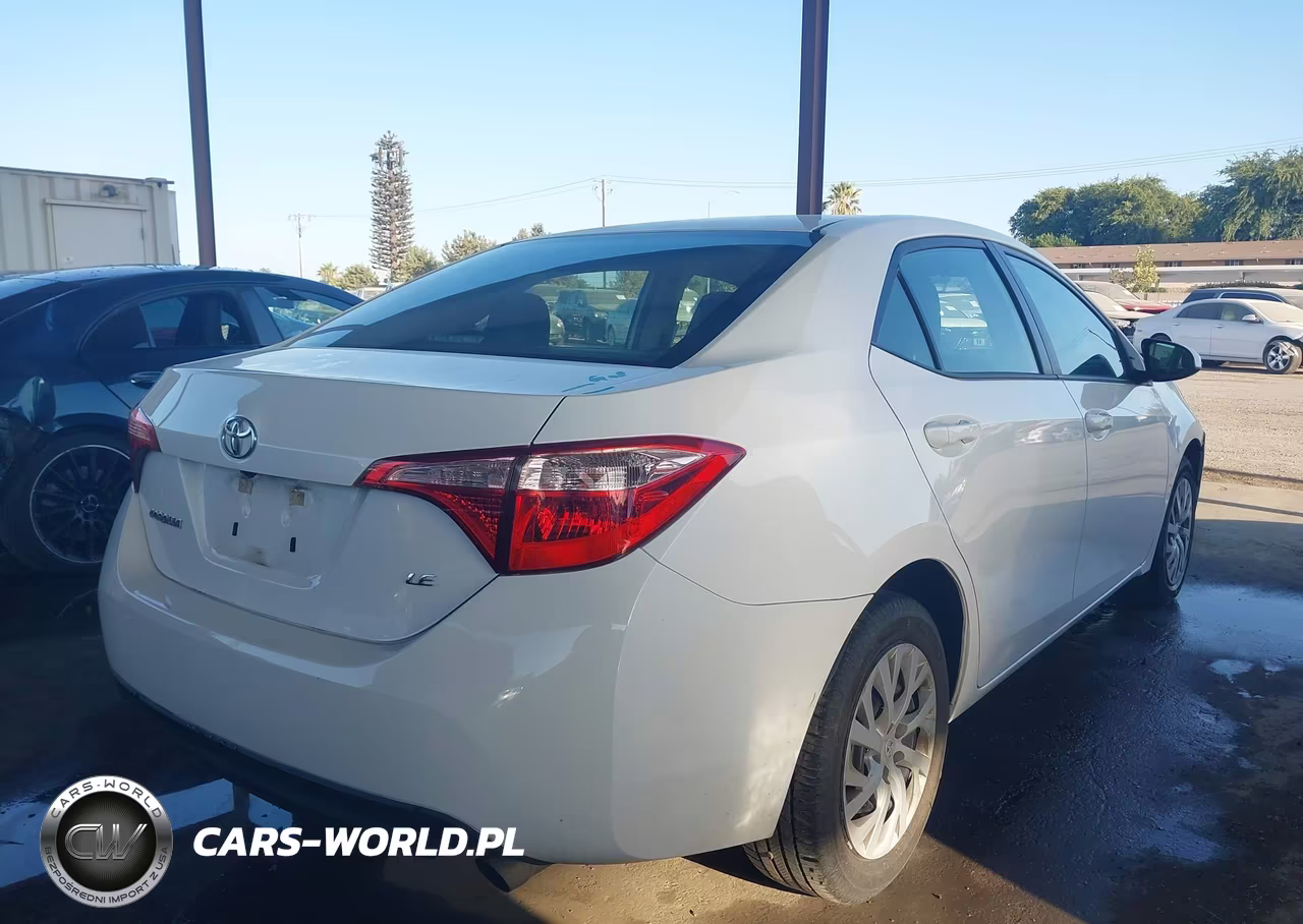 2019 Toyota Corolla Le VIN:5YFBURHE0KP860846 - 4