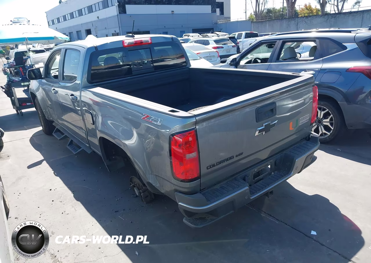 2019 Chevrolet Colorado Z71 VIN:1GCGTDEN3K1311811 - 3