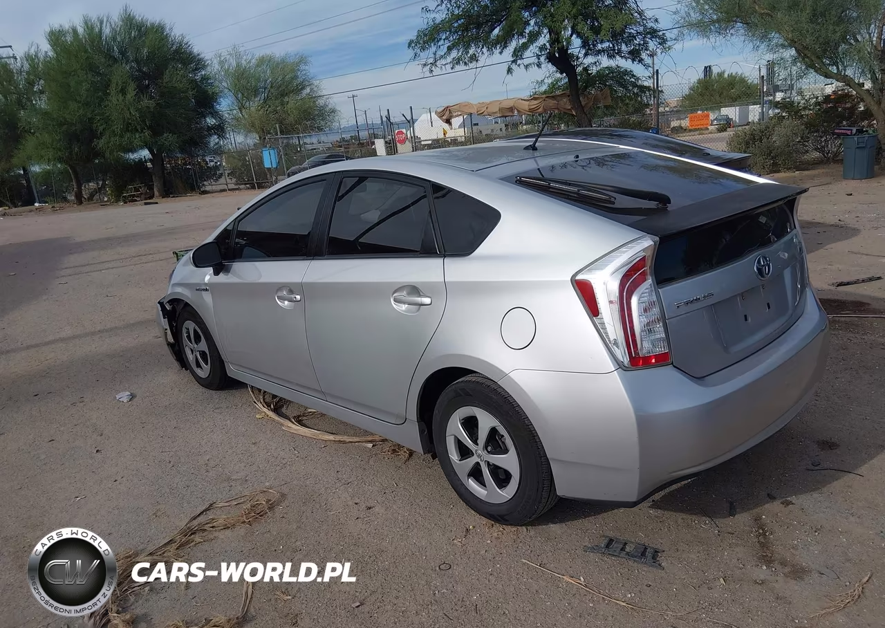 2014 Toyota Prius Two VIN:JTDKN3DU0E0358019 - 3