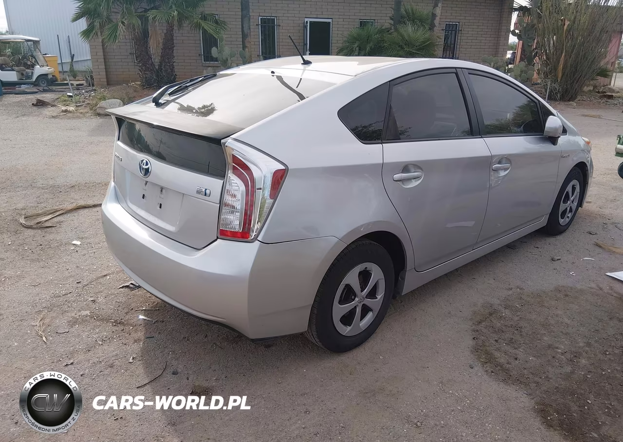2014 Toyota Prius Two VIN:JTDKN3DU0E0358019 - 4