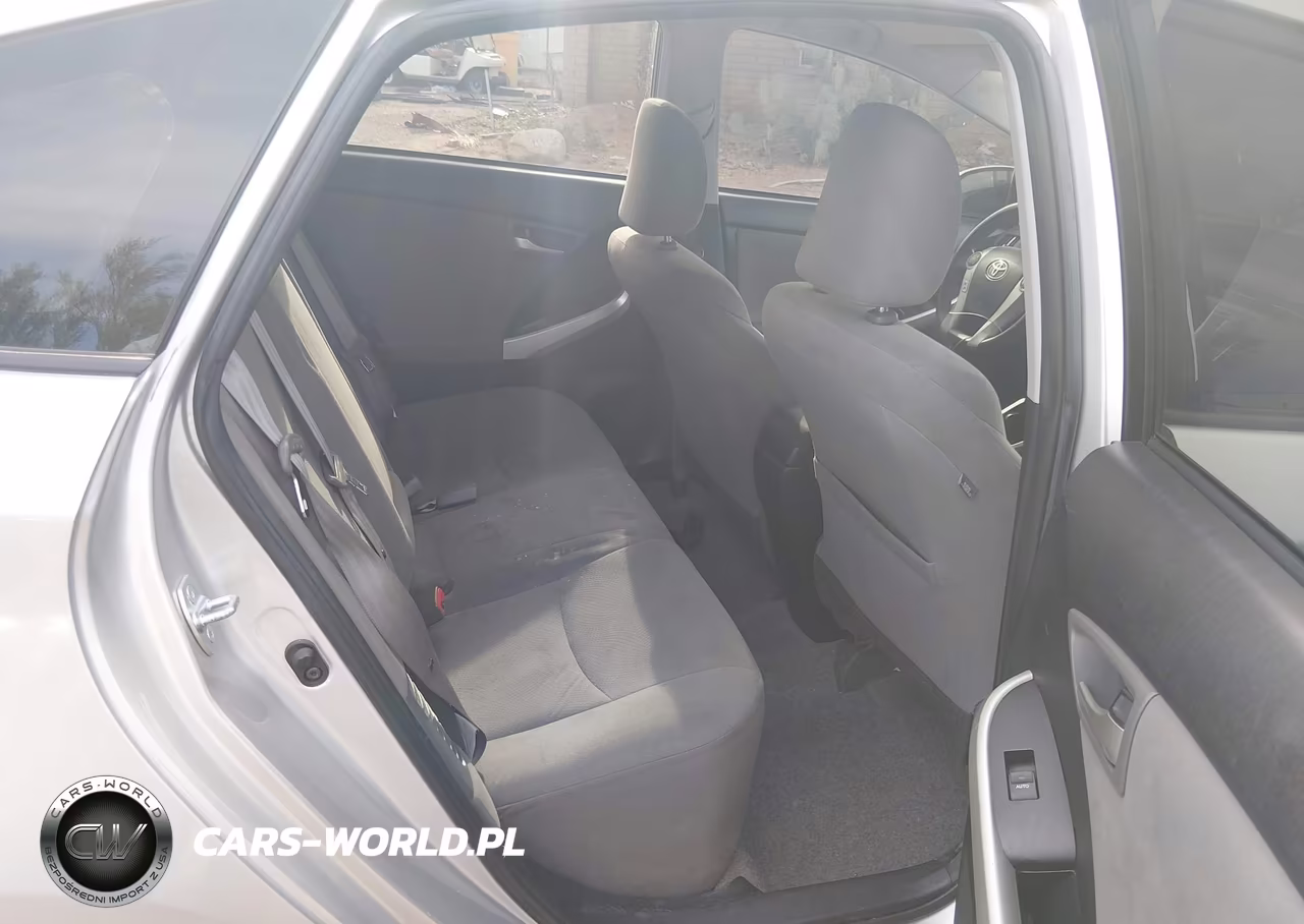 2014 Toyota Prius Two VIN:JTDKN3DU0E0358019 - 8
