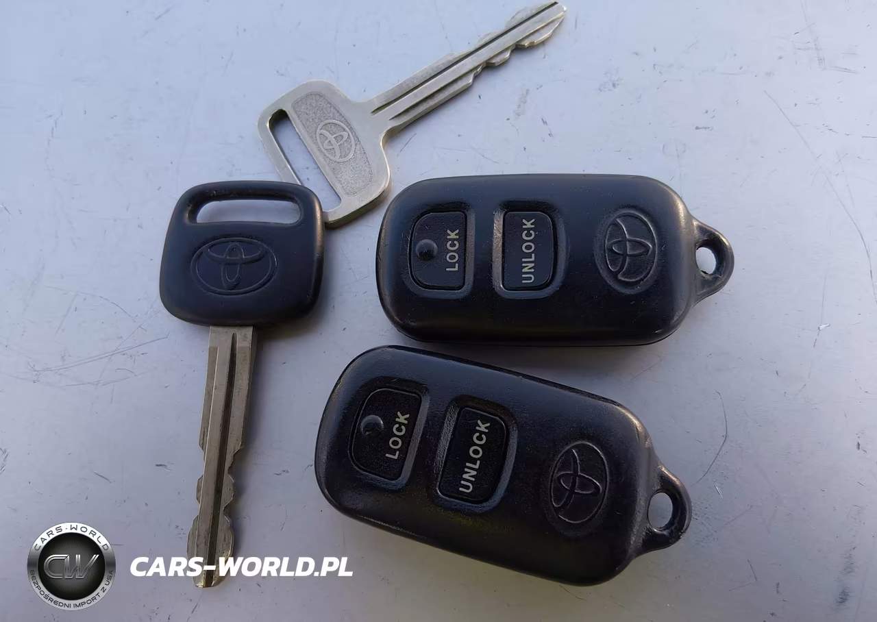 2000 Toyota Camry Le VIN:JT2BG22K0Y0466255 - 11