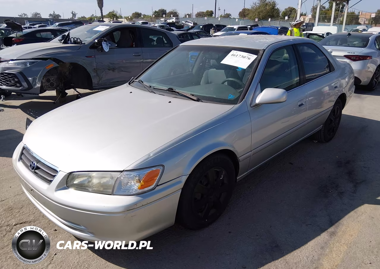 2000 Toyota Camry Le VIN:JT2BG22K0Y0466255 - 2