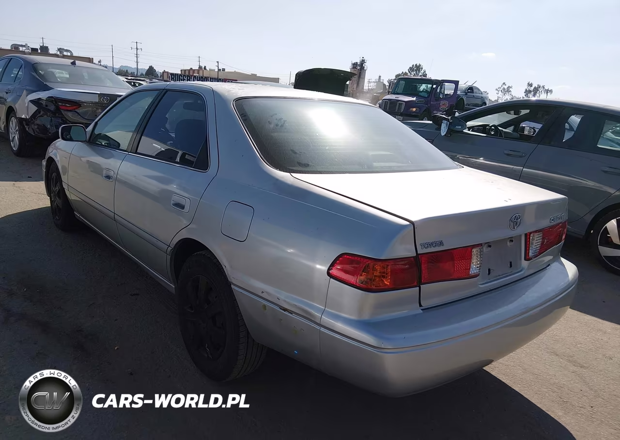 2000 Toyota Camry Le VIN:JT2BG22K0Y0466255 - 3