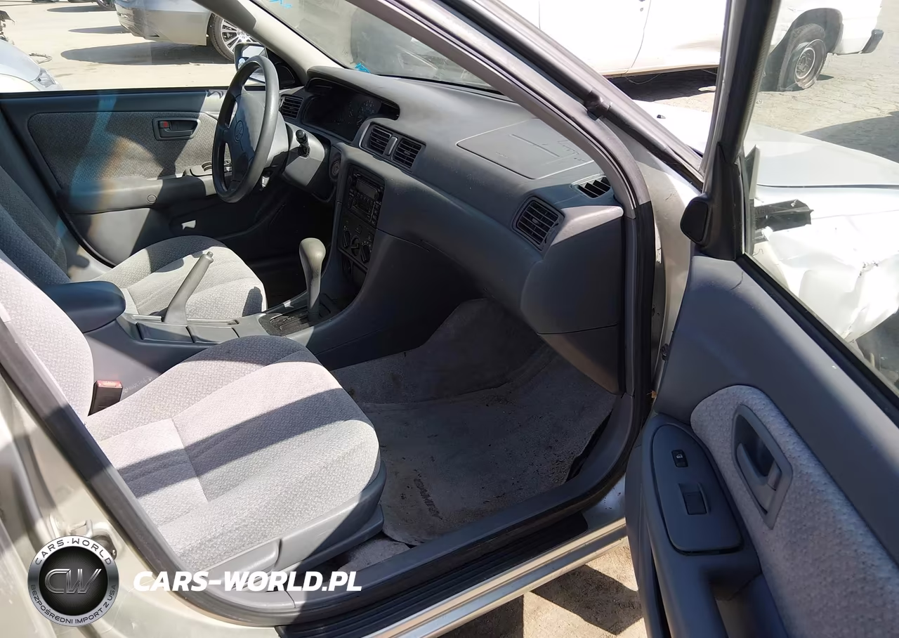 2000 Toyota Camry Le VIN:JT2BG22K0Y0466255 - 5