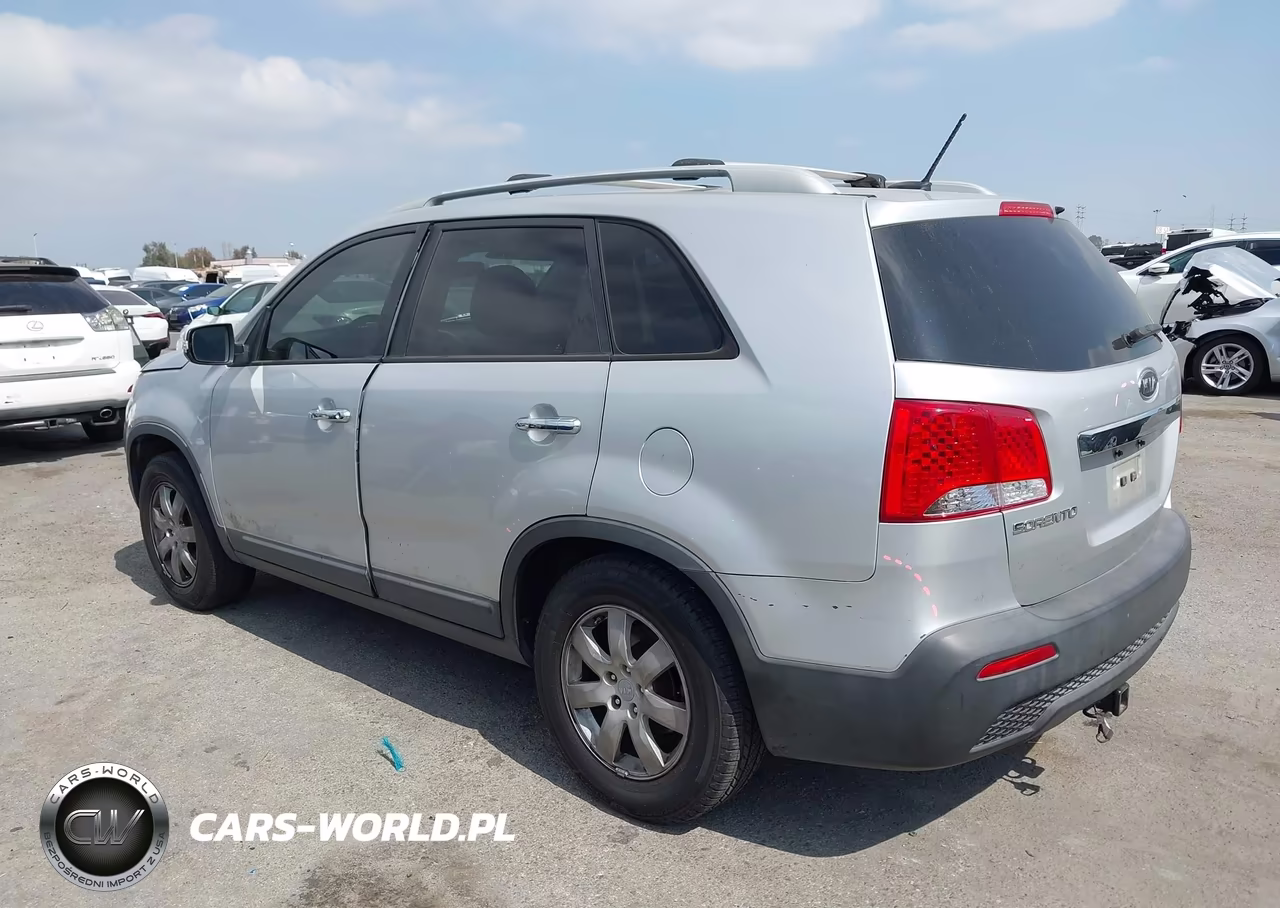 2012 Kia Sorento Lx V6 VIN:5XYKT4A20CG260467 - 3