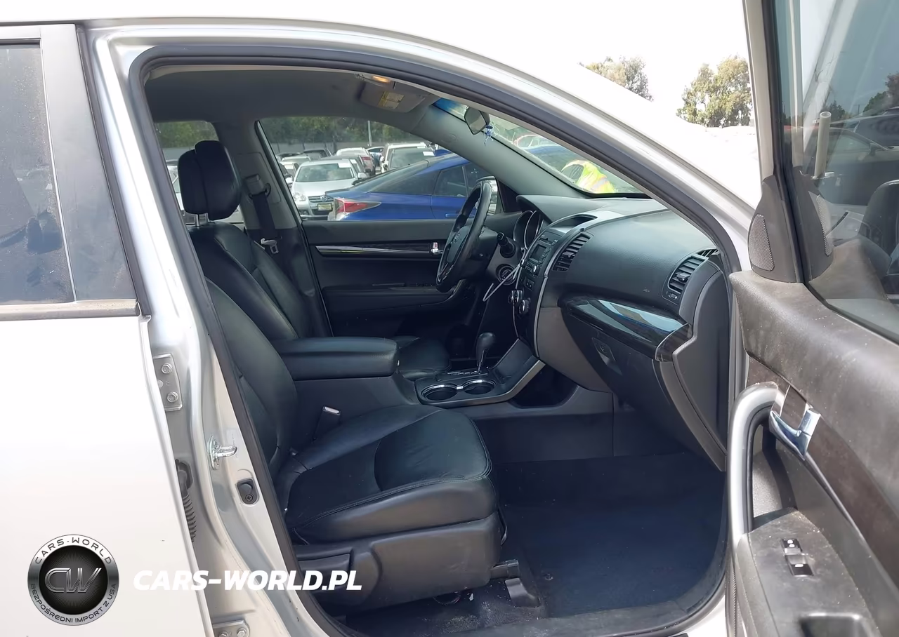 2012 Kia Sorento Lx V6 VIN:5XYKT4A20CG260467 - 5