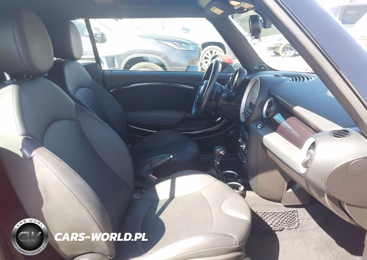 2011 Mini Cooper S VIN:WMWZP3C57BTX82890 - 5