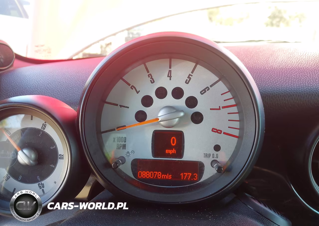 2011 Mini Cooper S VIN:WMWZP3C57BTX82890 - 7