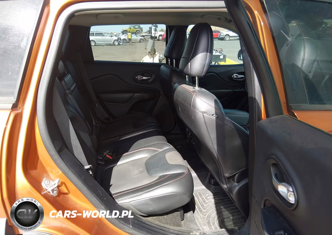 2016 Jeep Cherokee Trailhawk VIN:1C4PJMBS2GW154444 - 8
