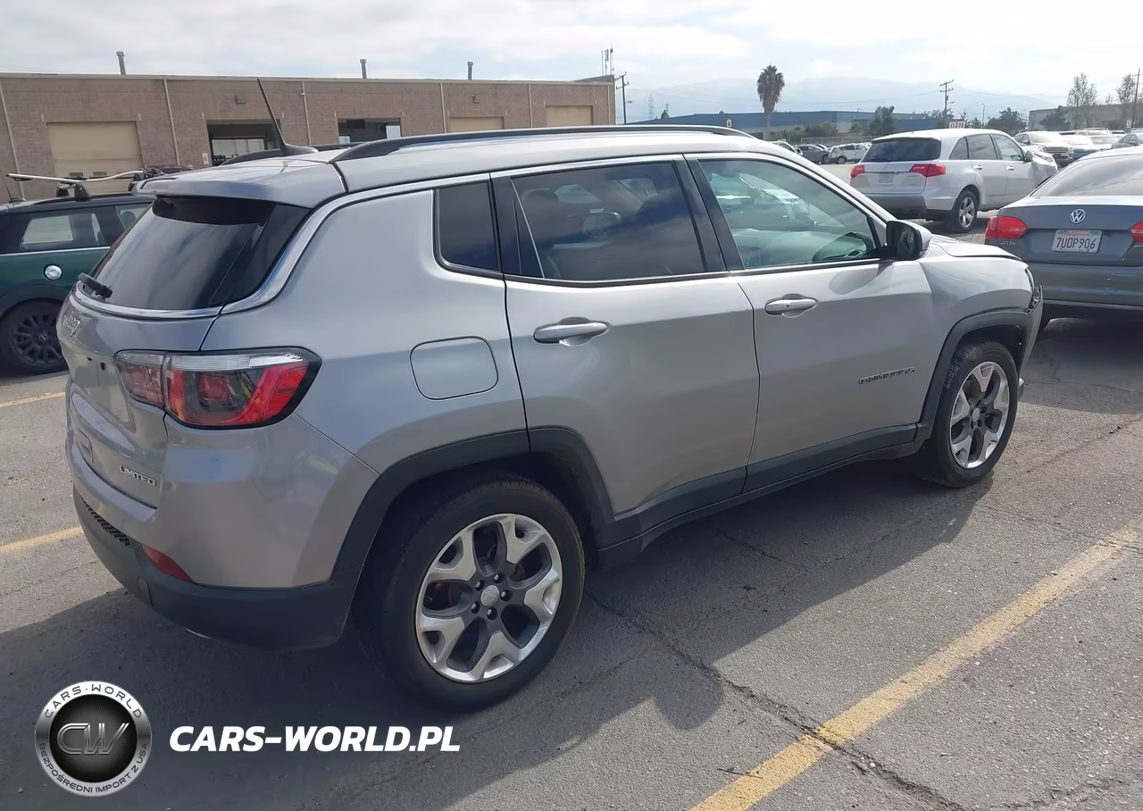 2019 Jeep Compass Limited Fwd VIN:3C4NJCCBXKT819380 - 4