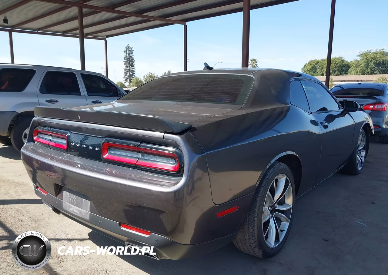 2016 Dodge Challenger Sxt Plus VIN:2C3CDZAG5GH329675 - 4