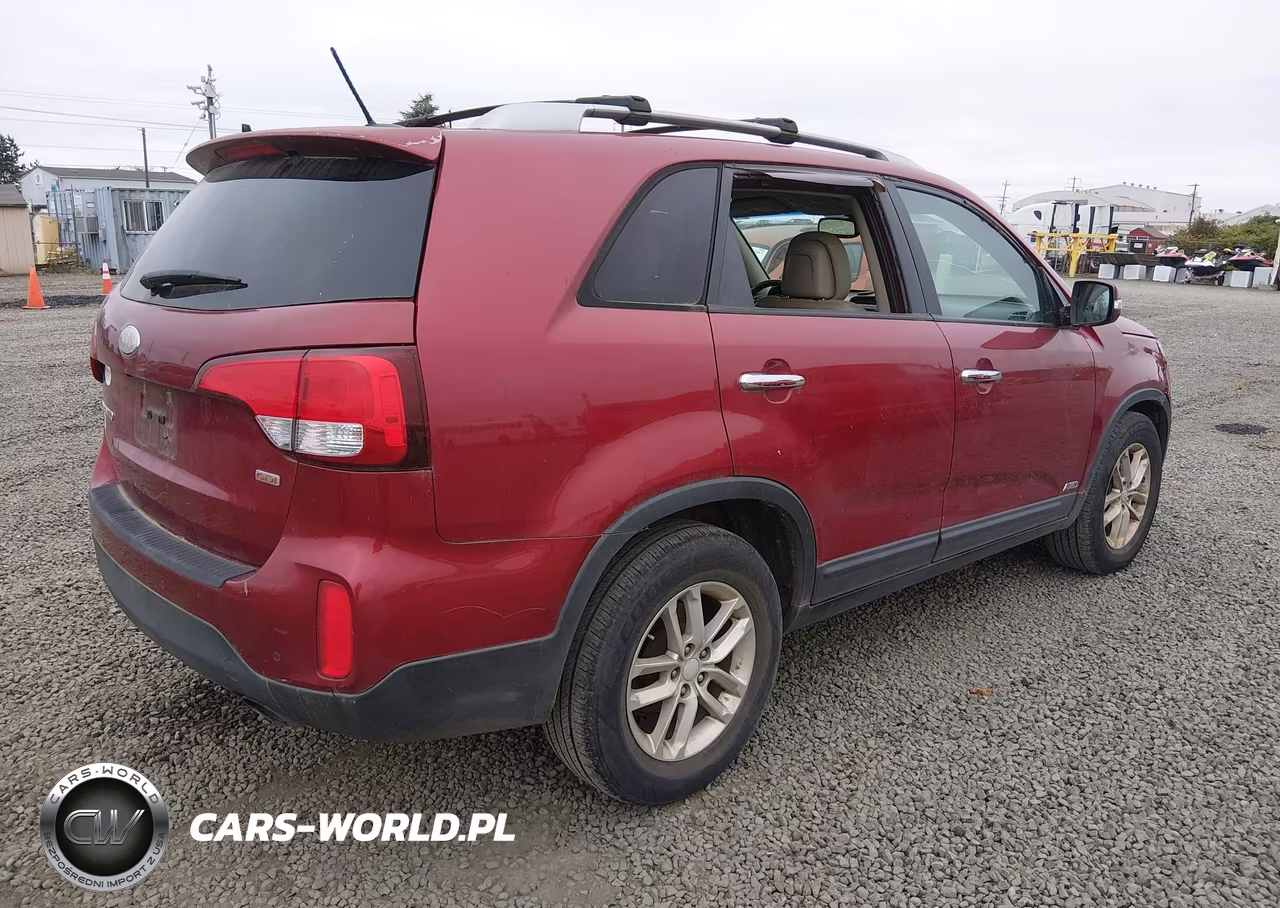 2014 Kia Sorento Lx VIN:5XYKTDA68EG471955 - 4