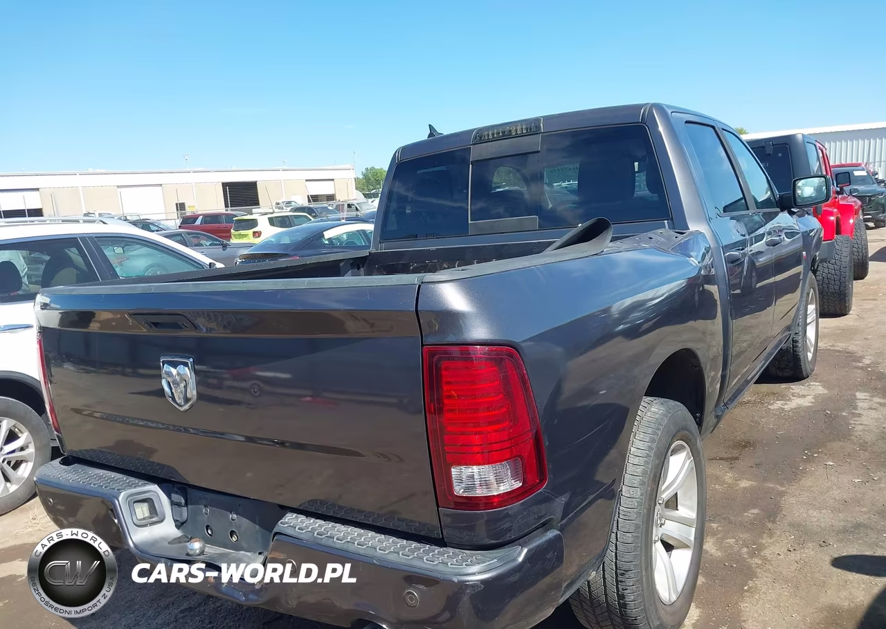 2014 Ram 1500 Sport VIN:1C6RR6MT5ES229863 - 4