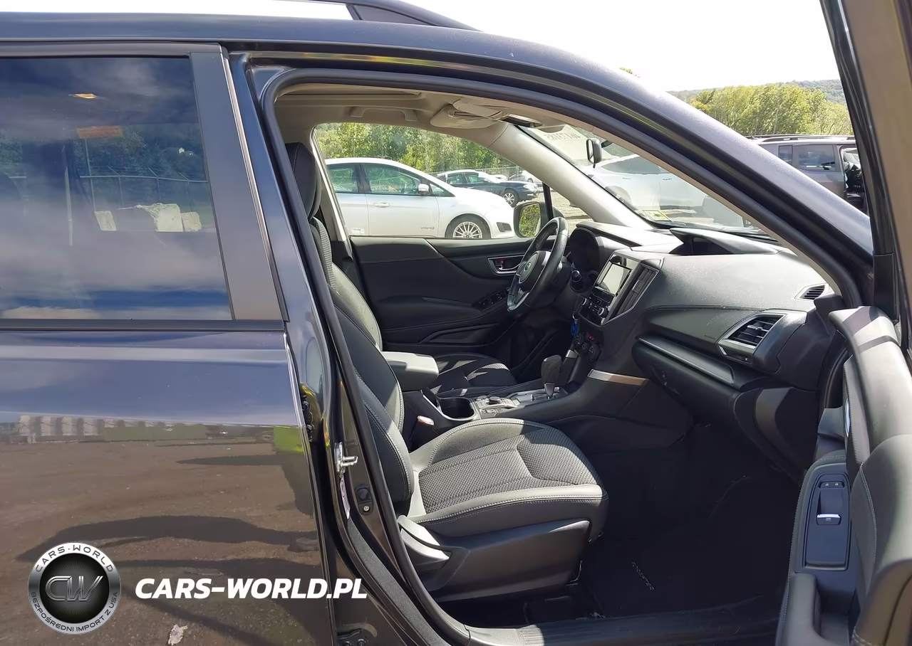 2019 Subaru Forester Premium VIN:JF2SKAEC8KH545865 - 5