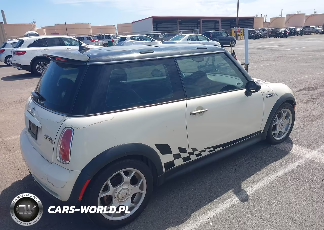 2005 Mini Cooper S VIN:WMWRE33585TG97019 - 4
