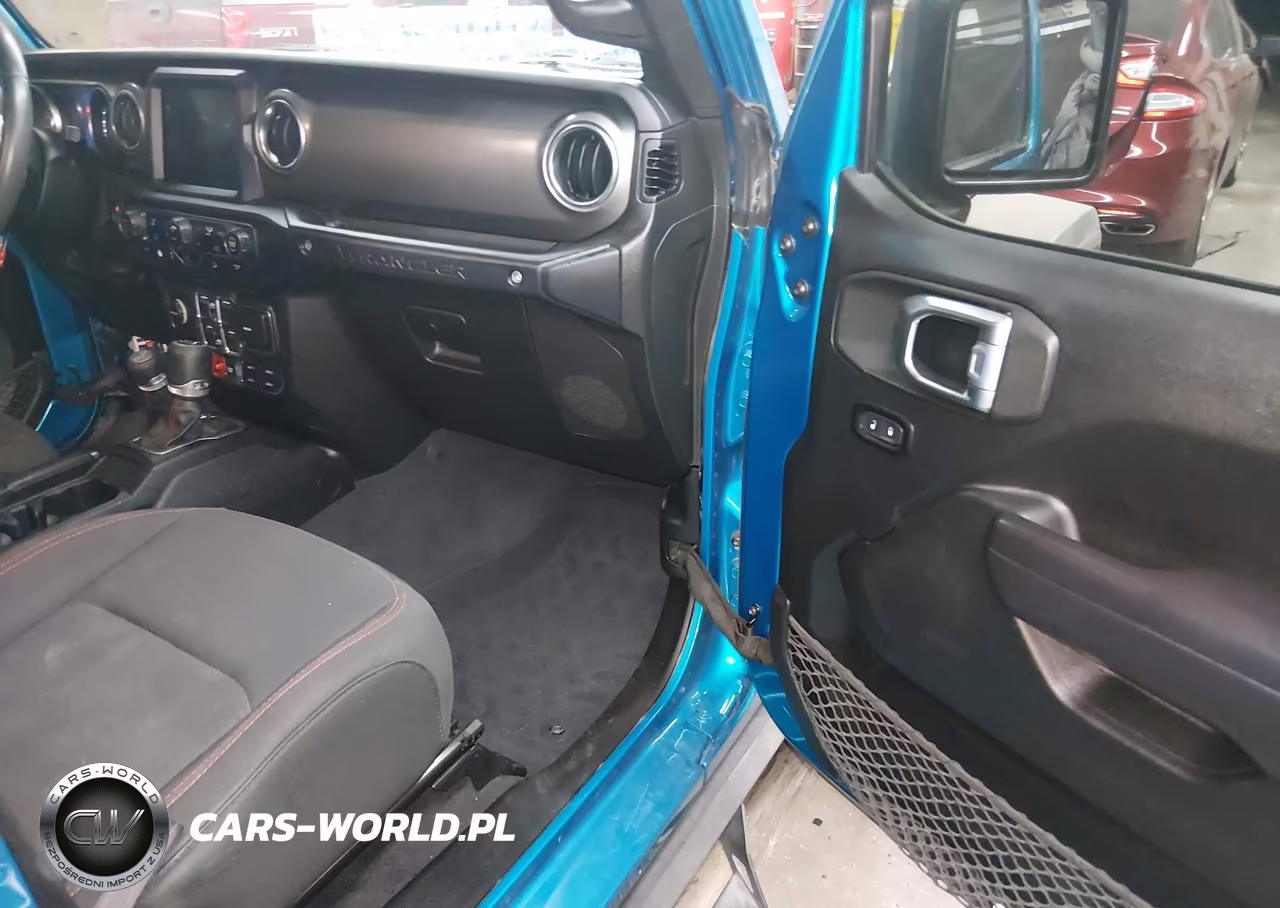 2019 Jeep Wrangler Unlimited Rubicon 4X4 VIN:1C4HJXFG1KW676728 - 5