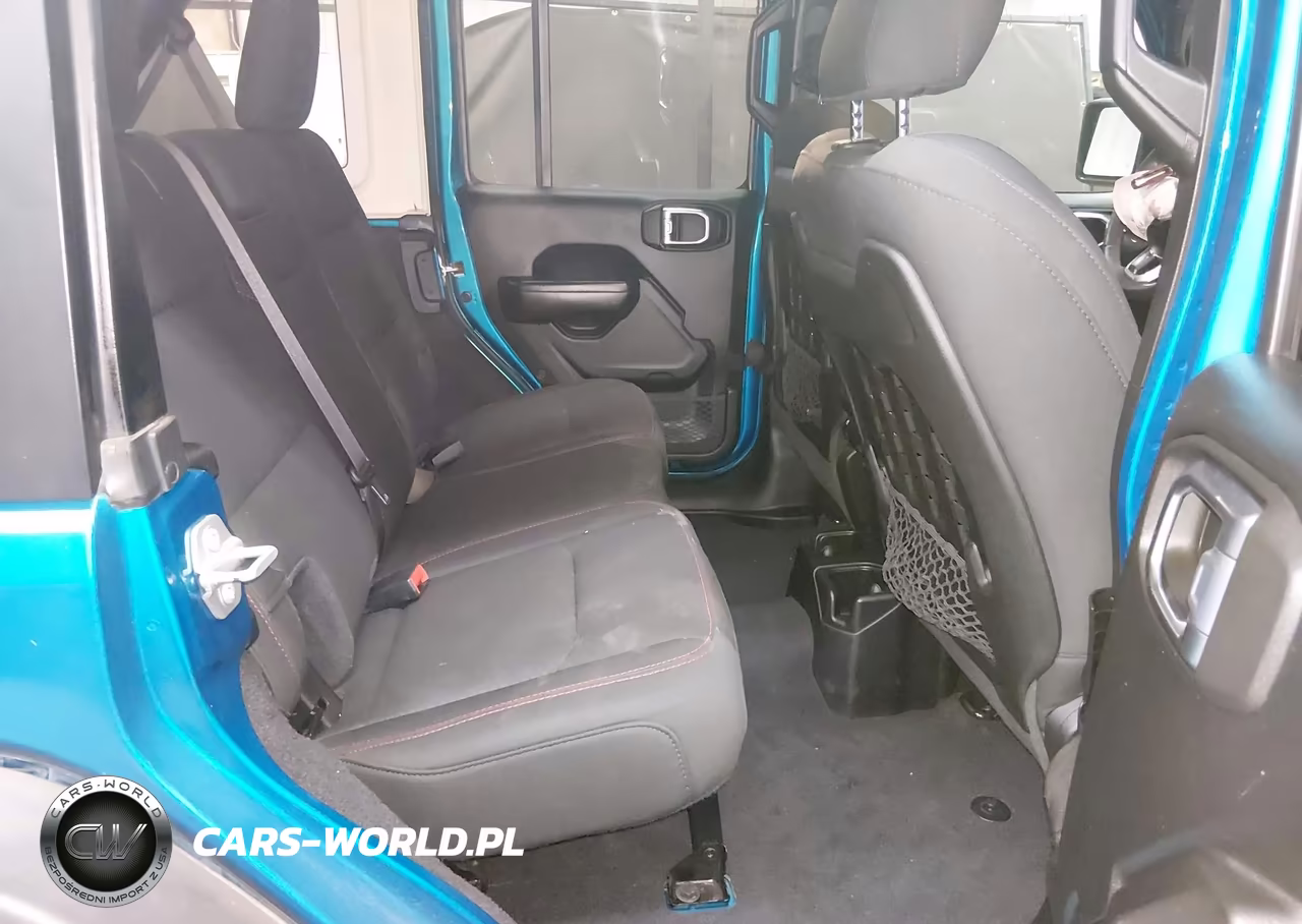2019 Jeep Wrangler Unlimited Rubicon 4X4 VIN:1C4HJXFG1KW676728 - 8