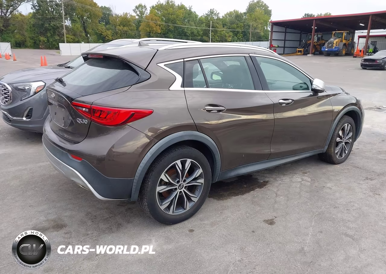 2018 Infiniti Qx30 Premium VIN:SJKCH5CR0JA048703 - 4