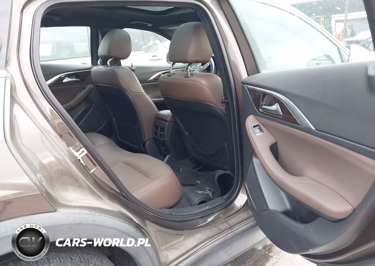 2018 Infiniti Qx30 Premium VIN:SJKCH5CR0JA048703 - 8