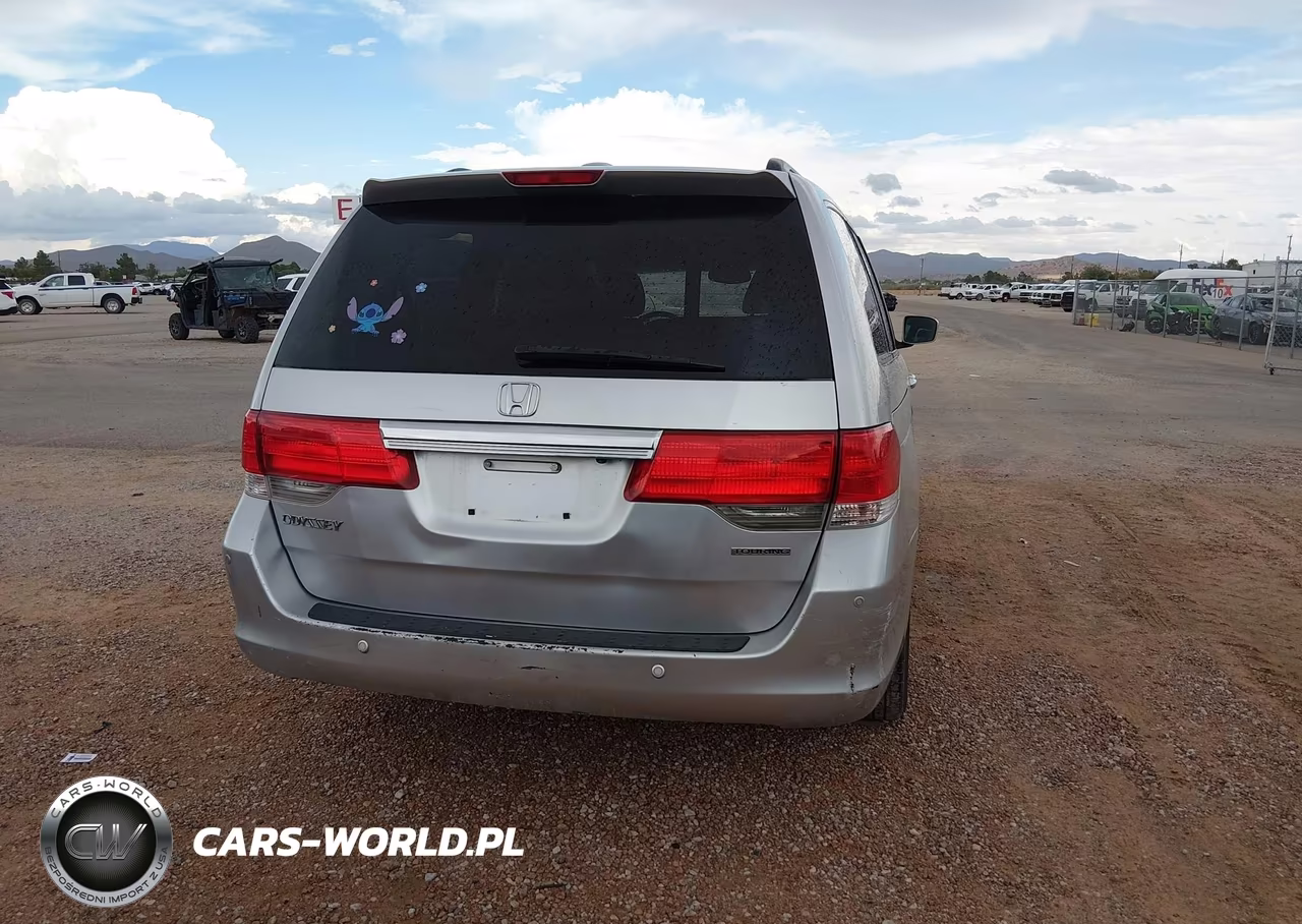 2010 Honda Odyssey Touring VIN:5FNRL3H96AB113473 - 16
