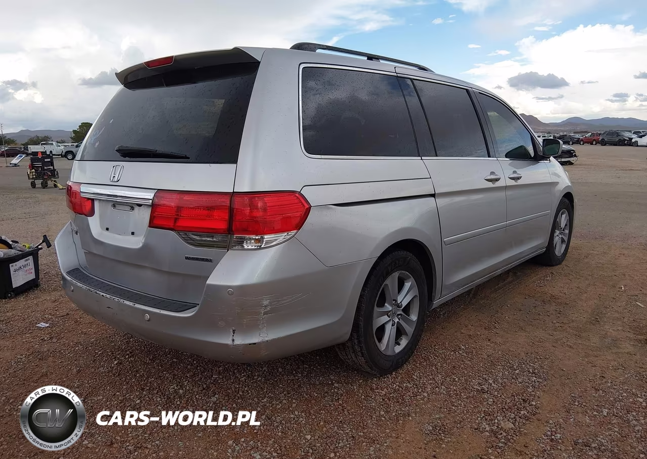 2010 Honda Odyssey Touring VIN:5FNRL3H96AB113473 - 4