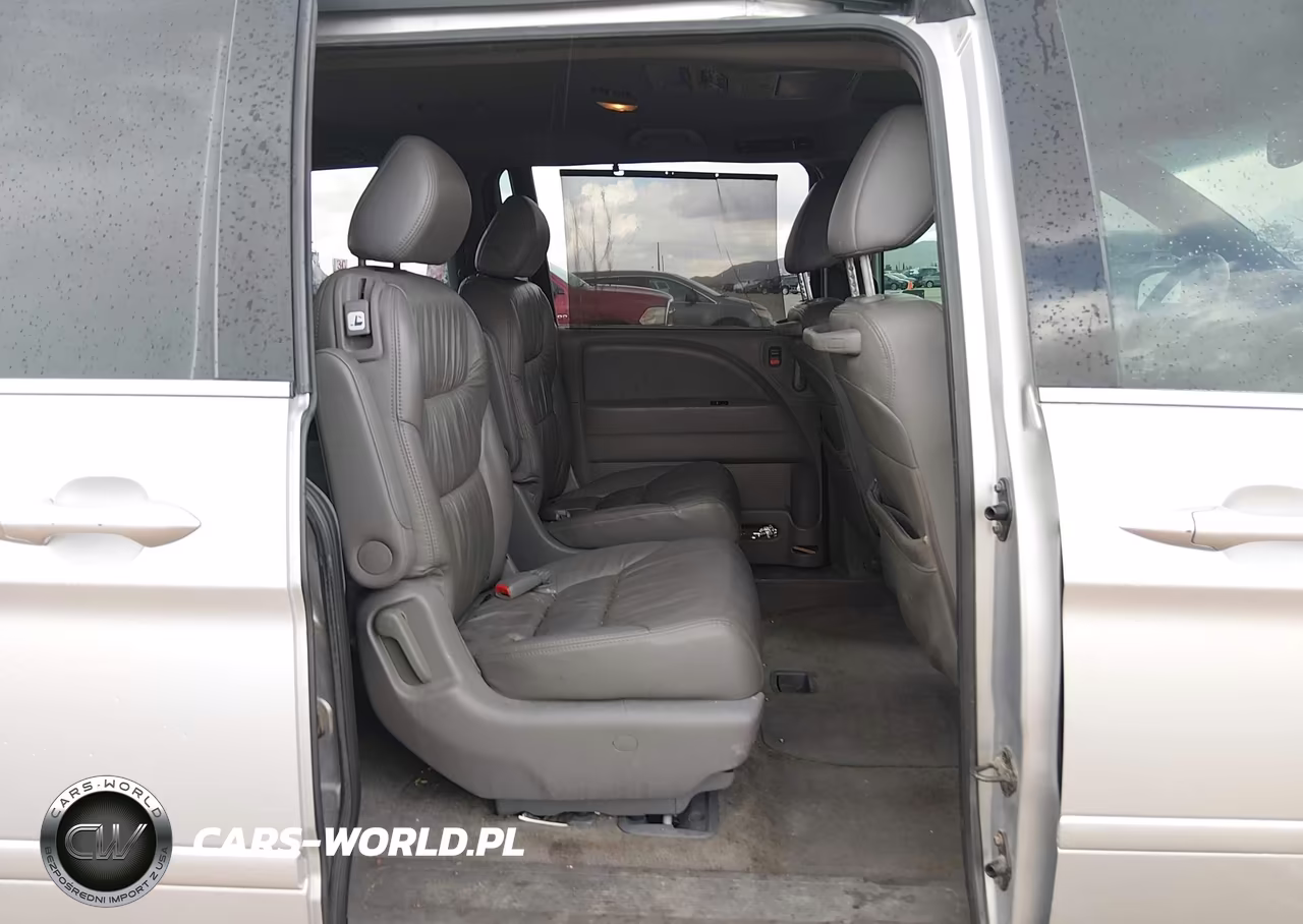 2010 Honda Odyssey Touring VIN:5FNRL3H96AB113473 - 8