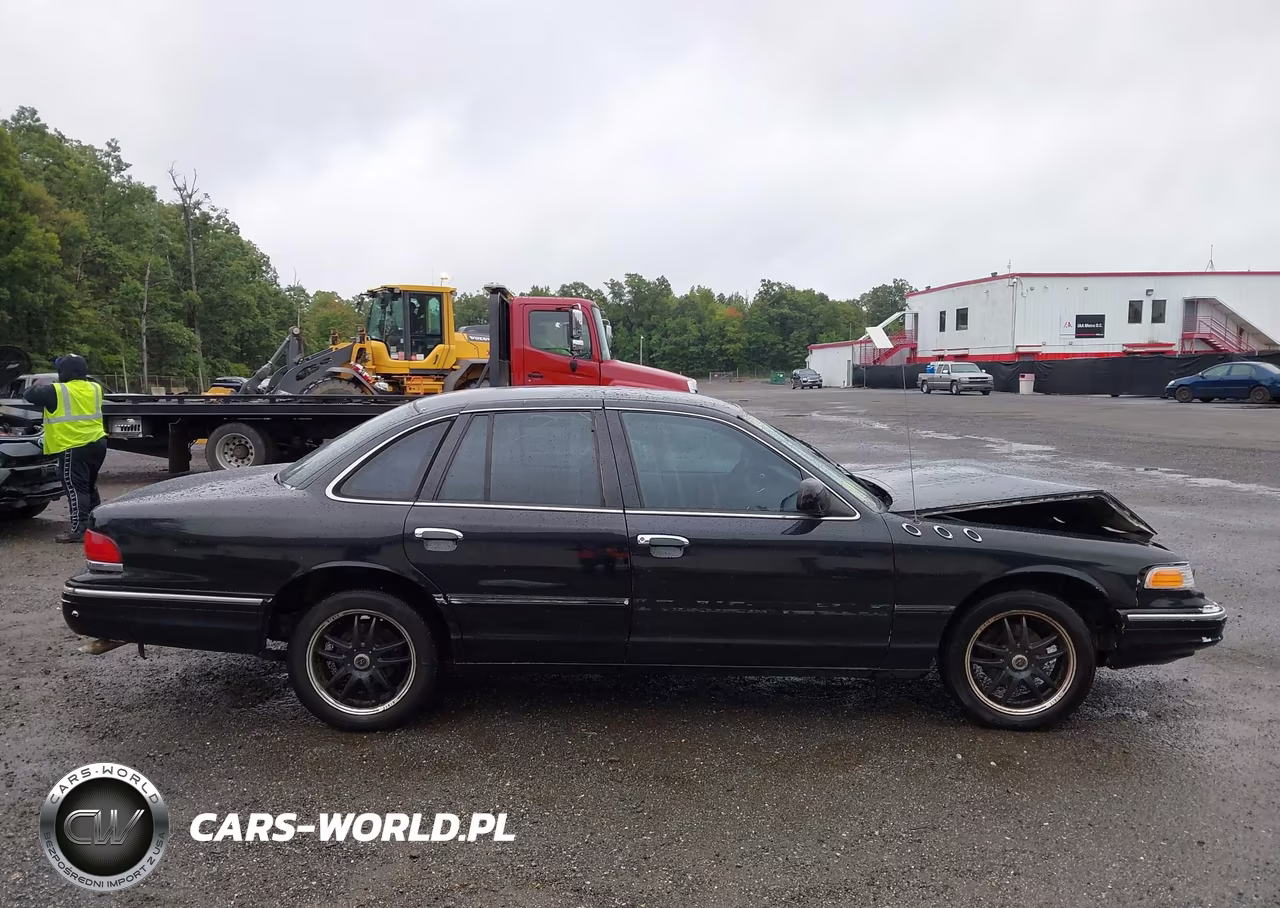 1997 Ford Crown Victoria Police Interceptor VIN:2FALP71W1VX192824 - 13