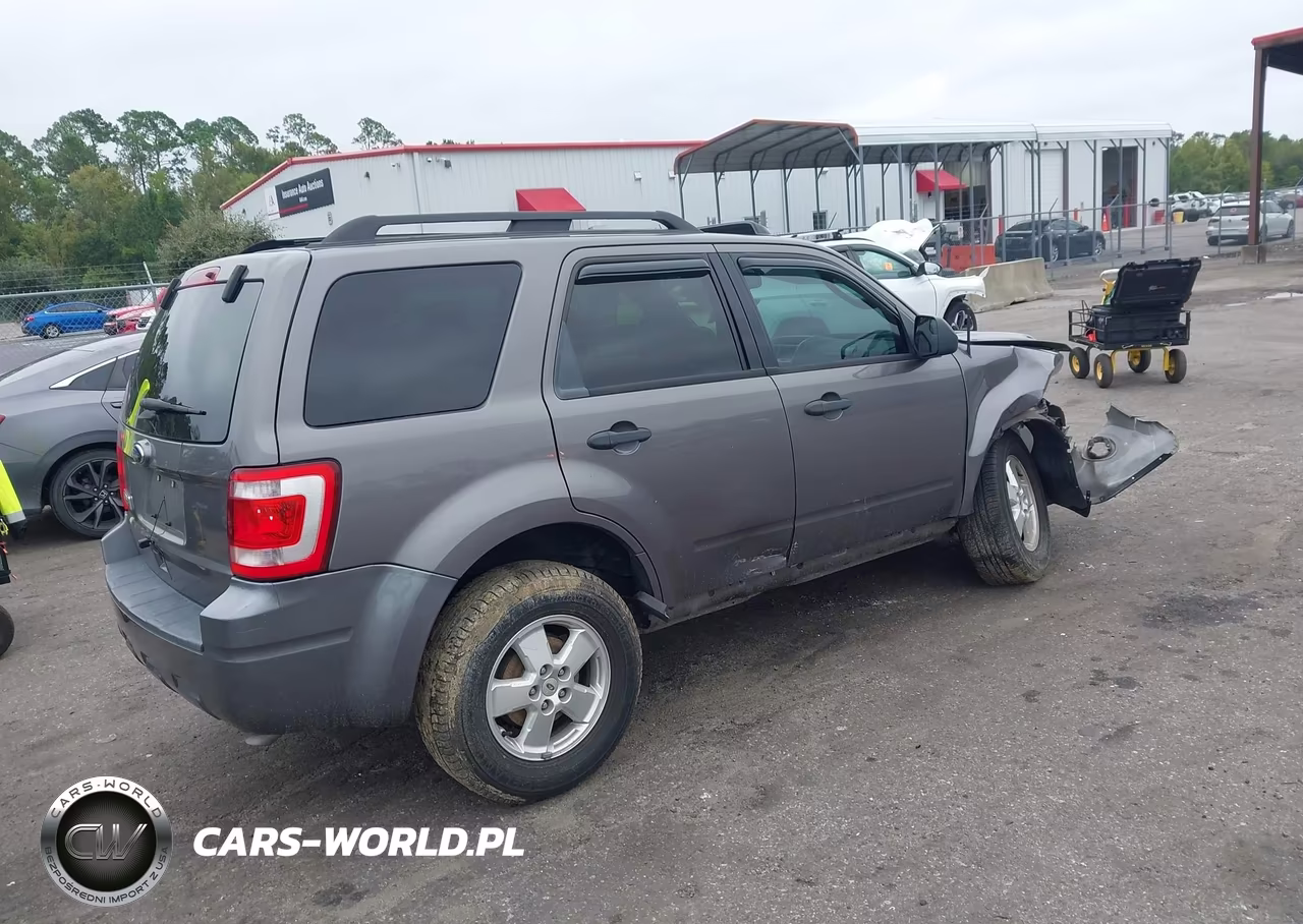 2011 Ford Escape Xlt VIN:1FMCU9D77BKC58516 - 4