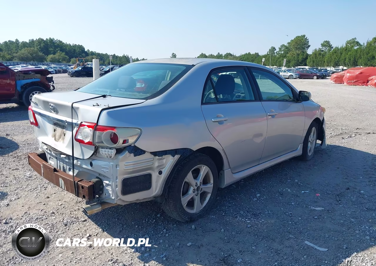 2013 Toyota Corolla S VIN:5YFBU4EE5DP093389 - 4
