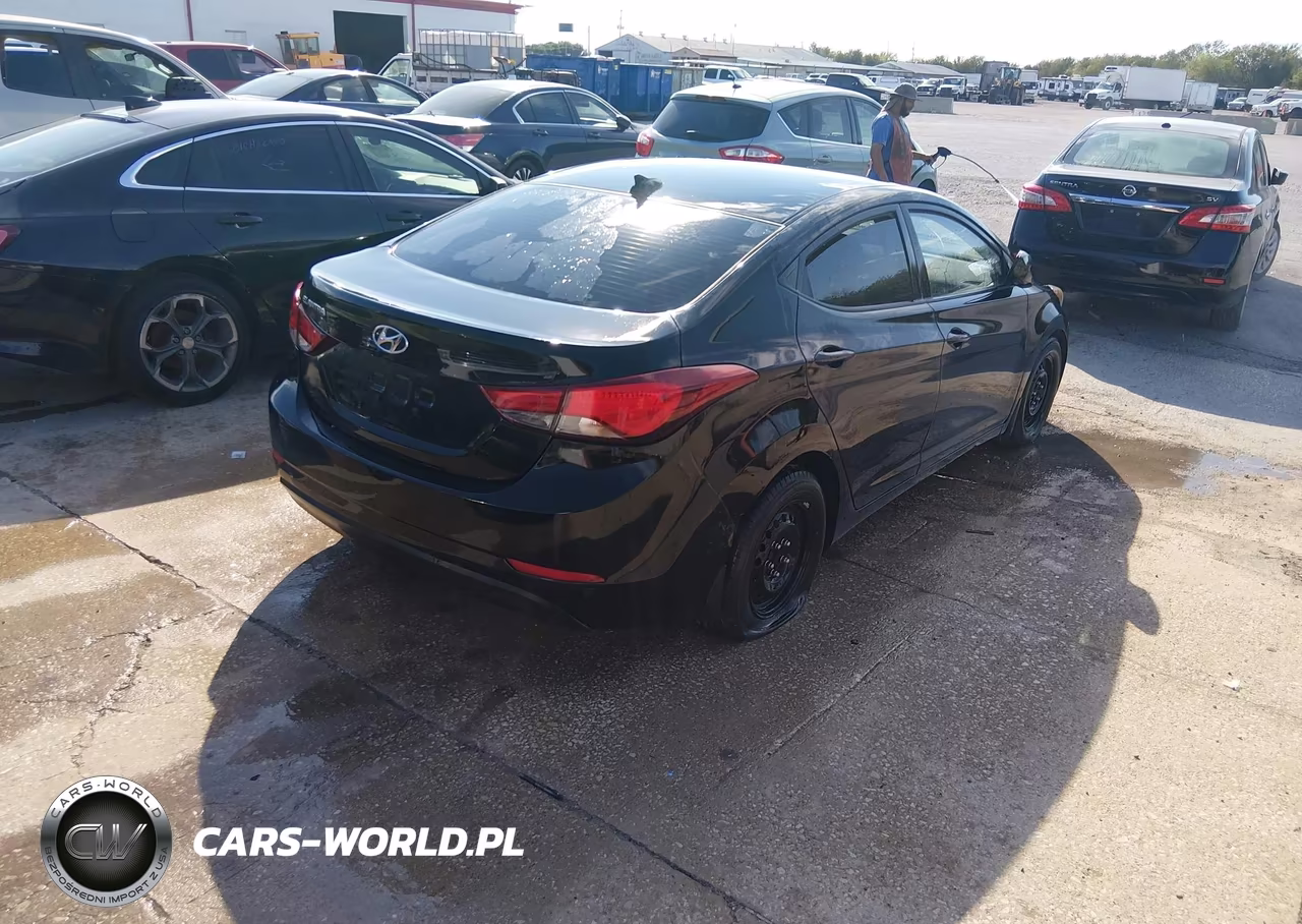 2016 Hyundai Elantra Se VIN:5NPDH4AE3GH774901 - 4