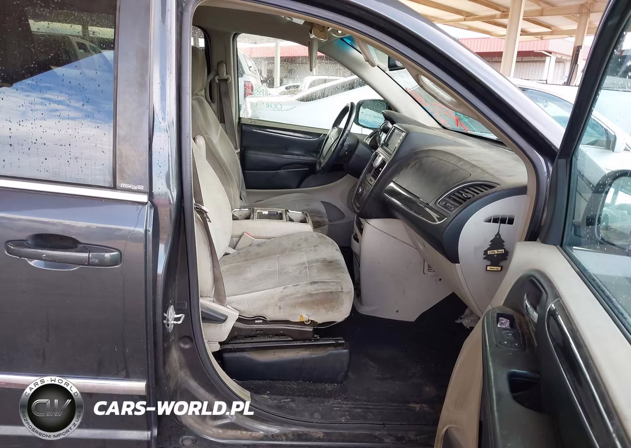 2011 Chrysler Town & Country Touring VIN:2A4RR5DG6BR687280 - 5