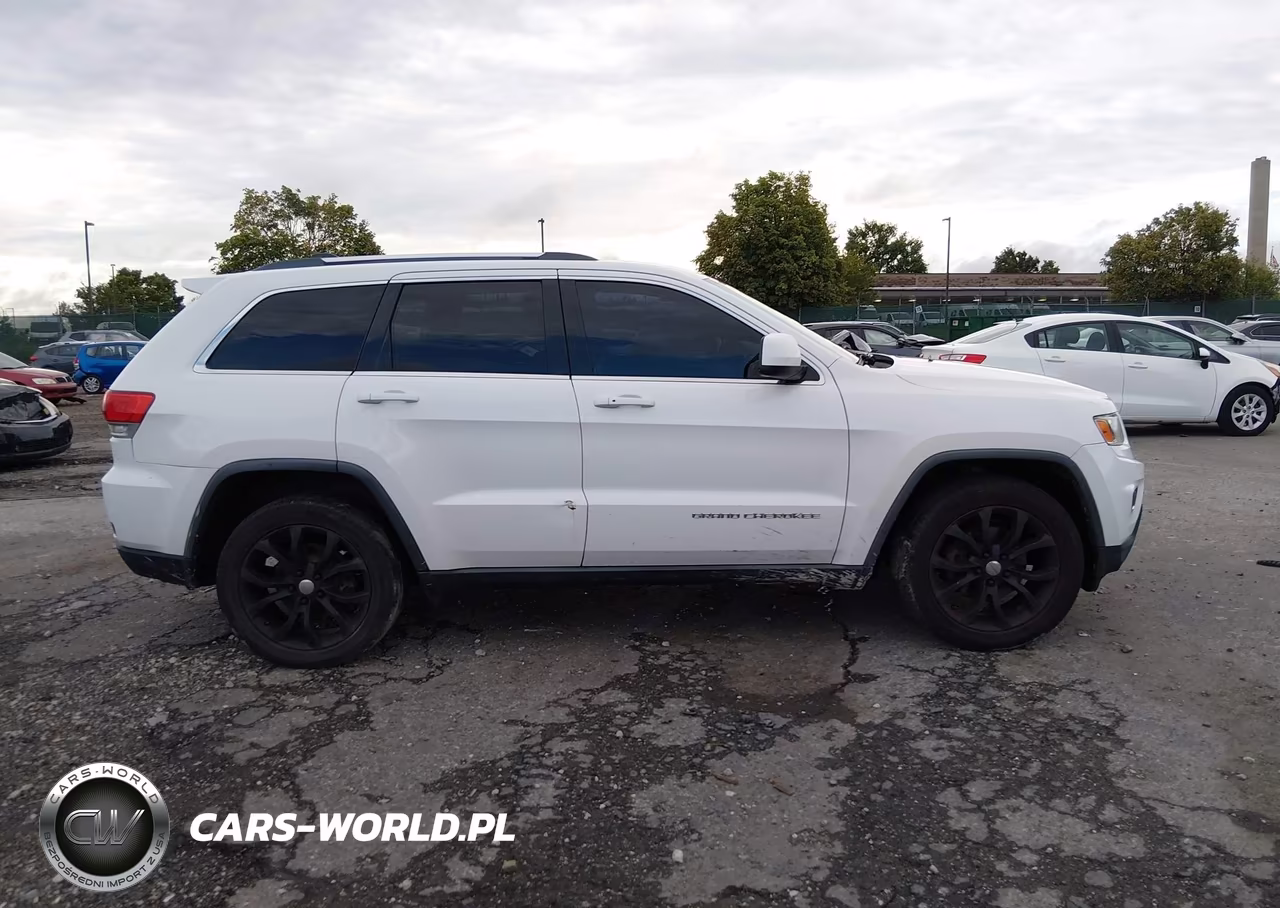 2014 Jeep Grand Cherokee Laredo VIN:1C4RJFAGXEC372096 - 13