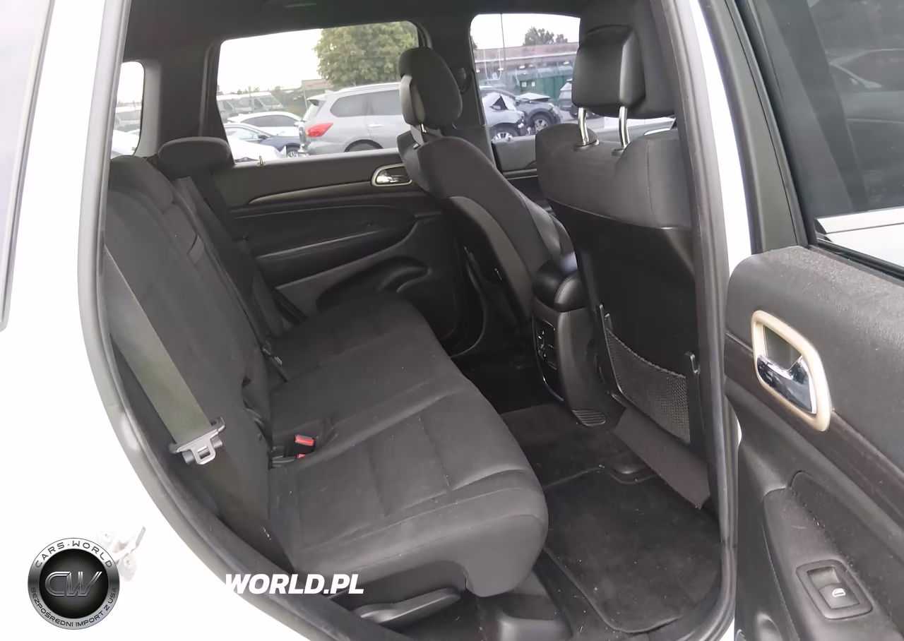 2014 Jeep Grand Cherokee Laredo VIN:1C4RJFAGXEC372096 - 8