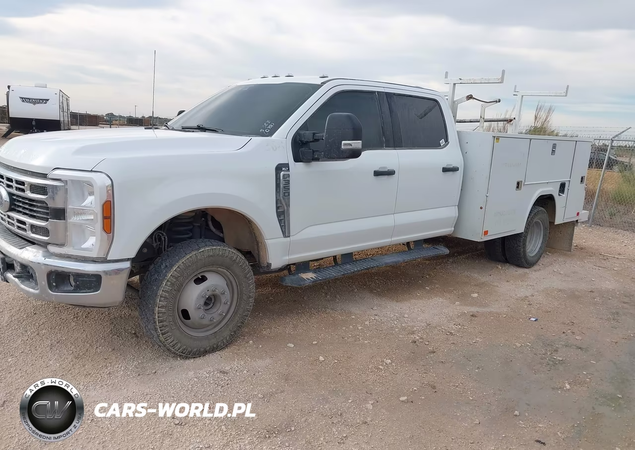 2025 Ford F-350 Chassis Xlt VIN:1FD8W3HN1SEC09087 - 14