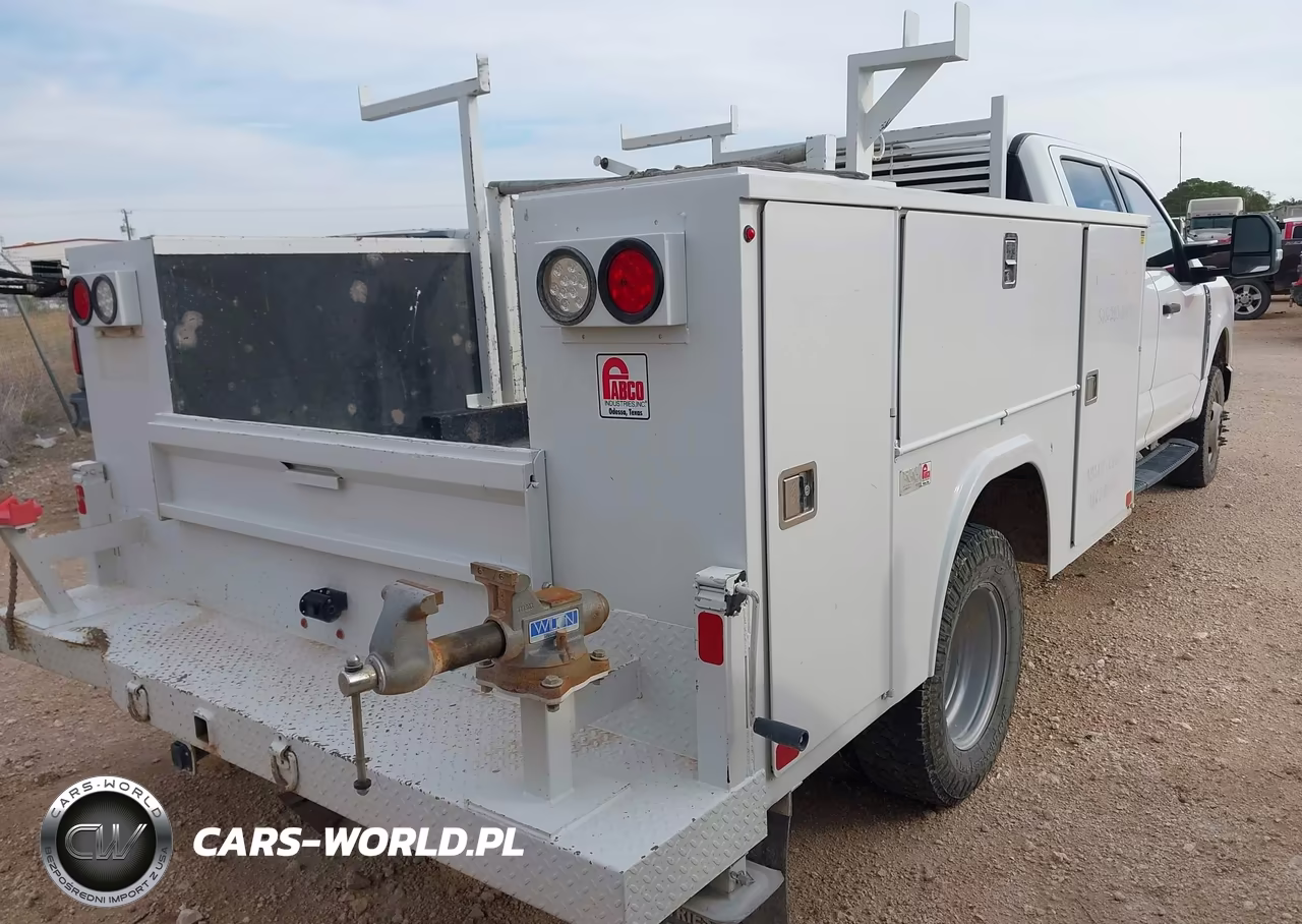 2025 Ford F-350 Chassis Xlt VIN:1FD8W3HN1SEC09087 - 4