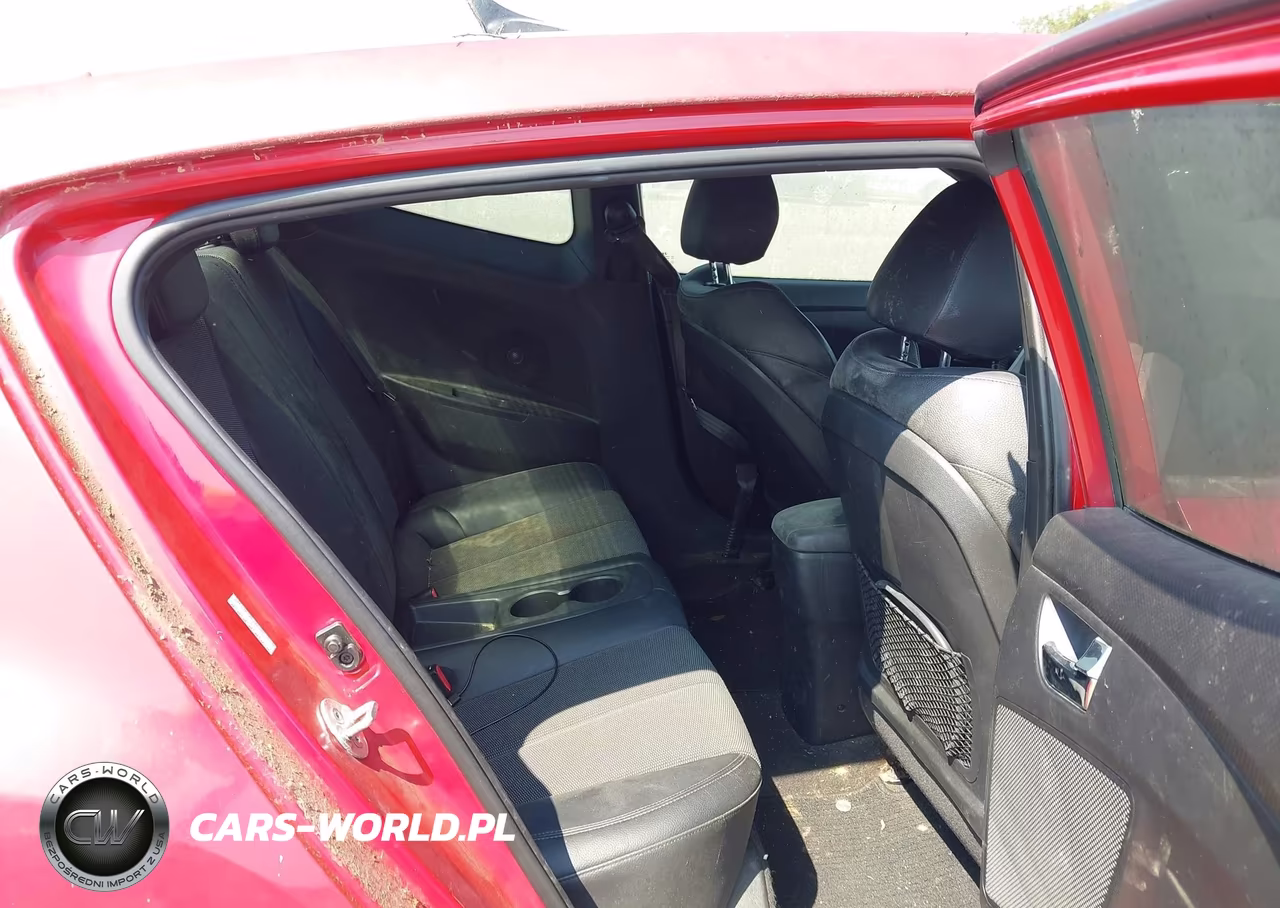 2016 Hyundai Veloster VIN:KMHTC6AD2GU279068 - 8