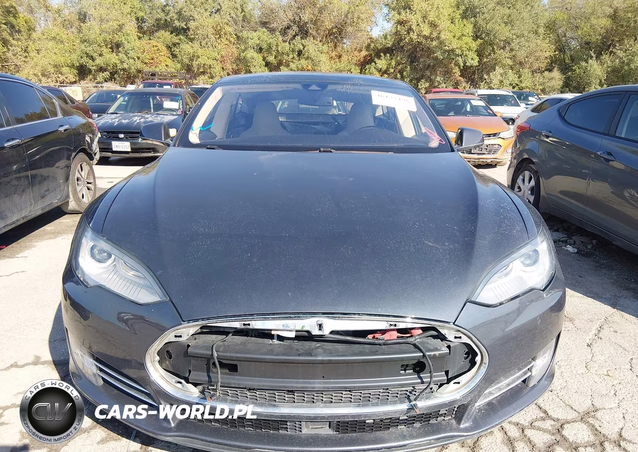 2015 Tesla Model S 60-70-85 VIN:5YJSA1H11FF083473 - 11