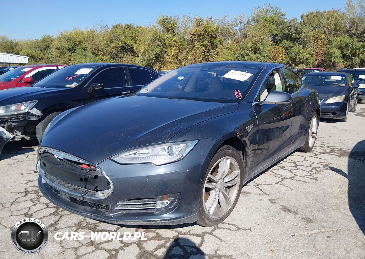 2015 Tesla Model S 60-70-85 VIN:5YJSA1H11FF083473 - 2