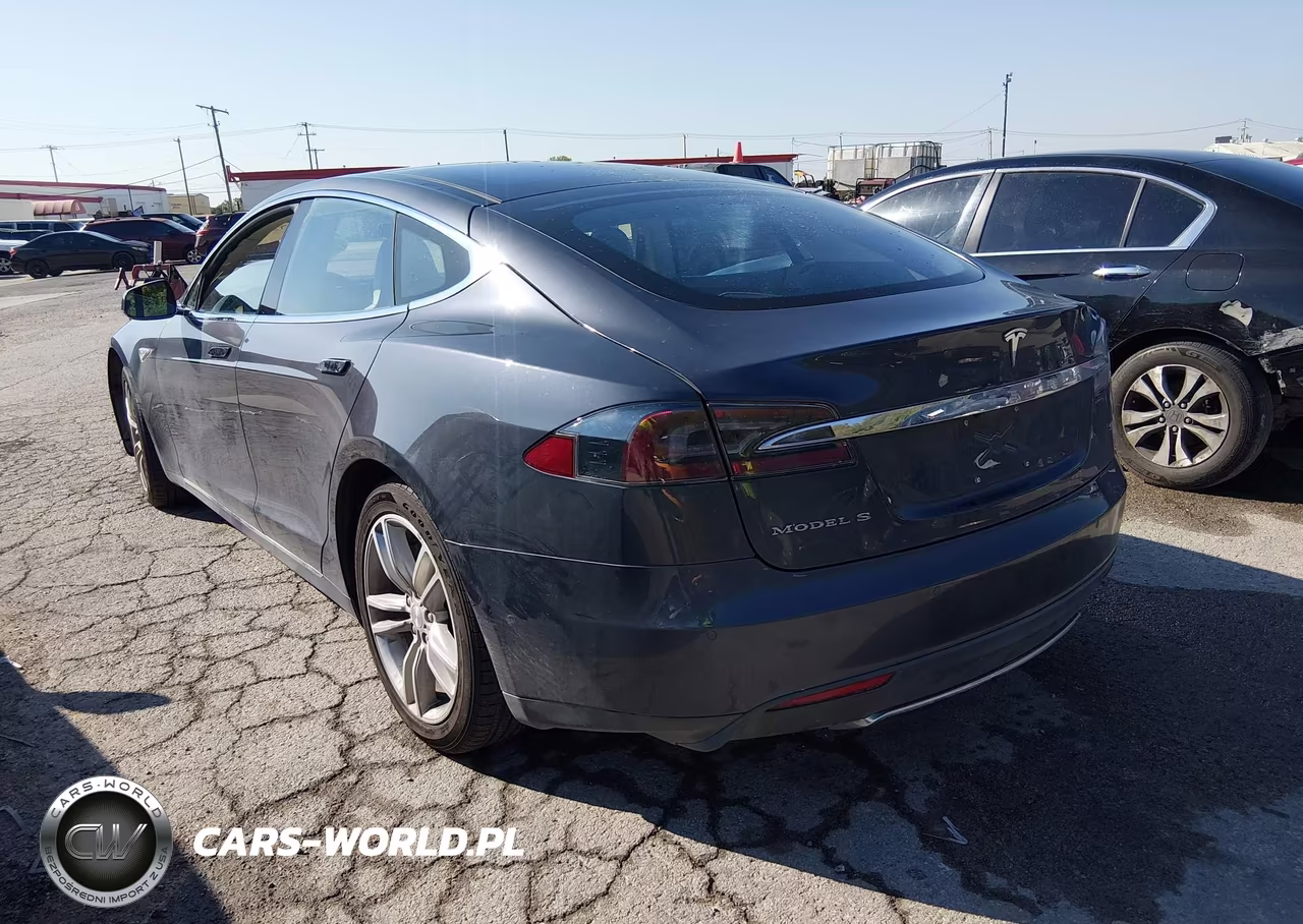 2015 Tesla Model S 60-70-85 VIN:5YJSA1H11FF083473 - 3
