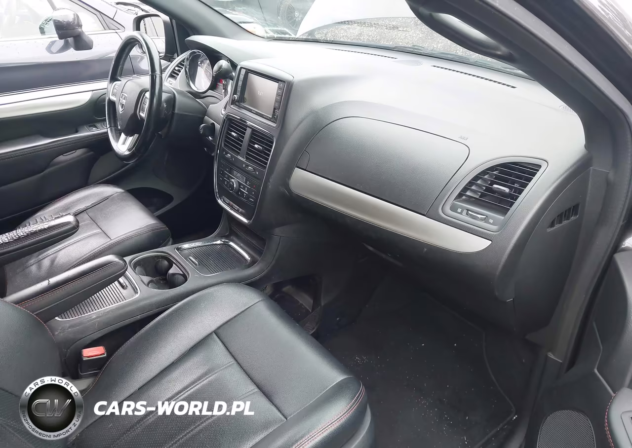 2018 Dodge Grand Caravan Gt VIN:2C4RDGEG5JR254613 - 5